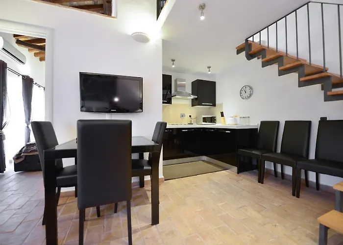 إيزيدوموس روم